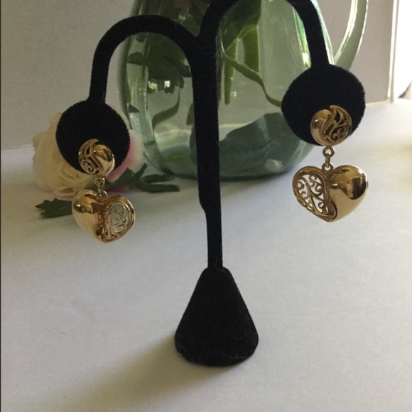 Jewelry - HOST PICK! 14k Heart Earrings